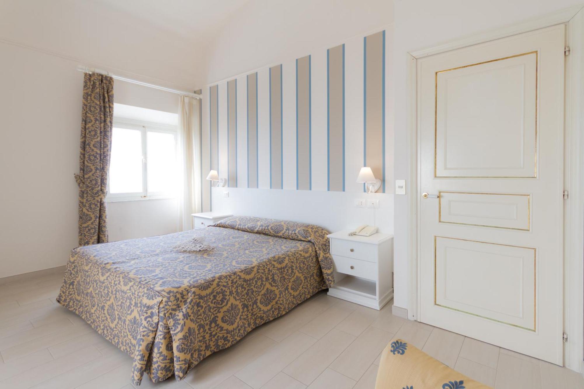 Villa Parisi Grand Hotel 卡斯蒂利翁切洛 客房 照片